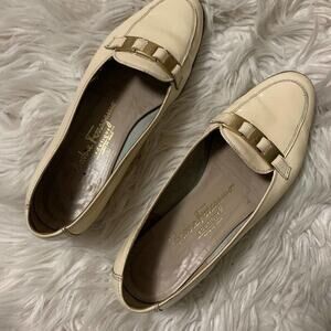 SALVADOR FERRAGAMO PATENT LEATHER SHOES SIZE‎ 6C